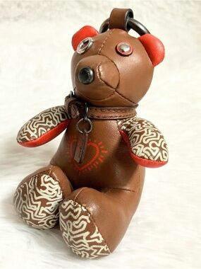 ✨Coach x Keith Haring Collaboration, Leather Bear Bag Charm or Key Holder Brown.